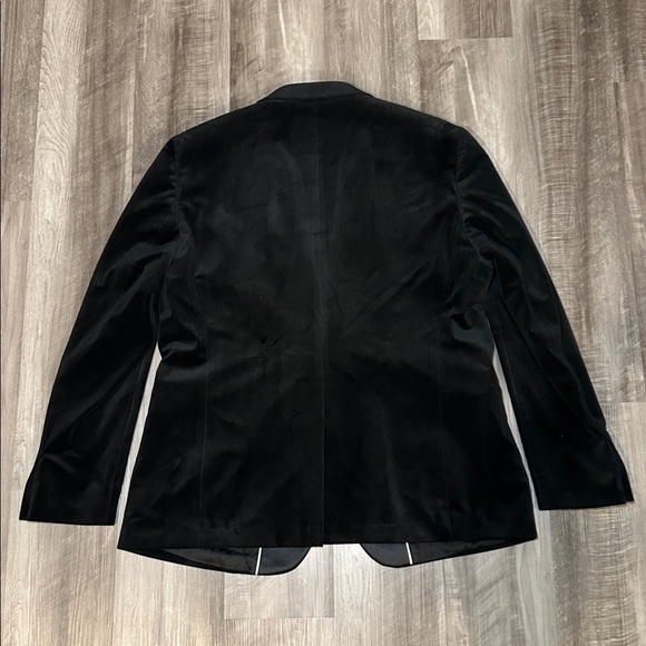 Express 2 Piece Velvet Black Slim Fit Tuxedo - 48L - Picture 3 of 16